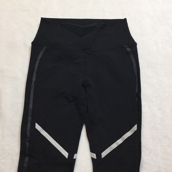 Alo Yoga Active Leggings - Picture 3 of 8